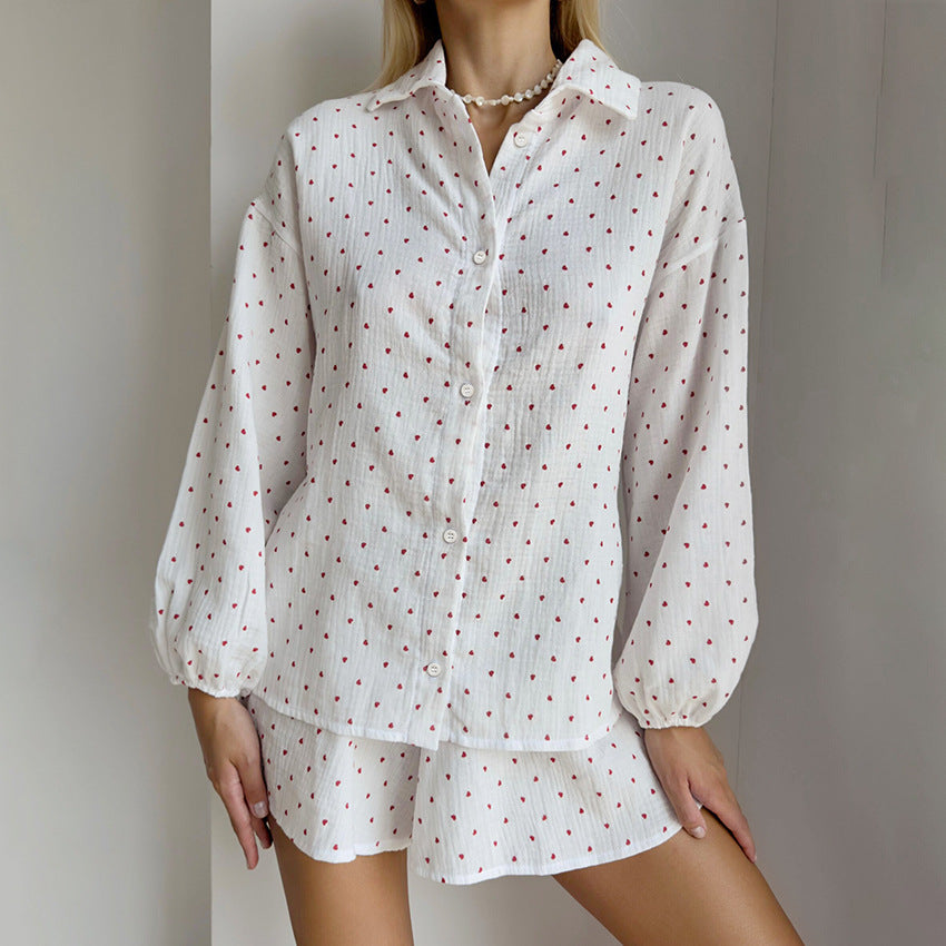 Pyjama deux pièces en coton pur à manches longues et confortable avec imprimé cœur blanc pour l'automne et l'hiver