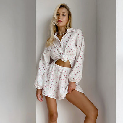 Pyjama deux pièces en coton pur à manches longues et confortable avec imprimé cœur blanc pour l'automne et l'hiver