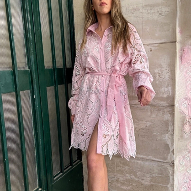 Robe d'été asymétrique irrégulière à lacets et à manches longues pour femme avec broderie de l'industrie lourde et col polo