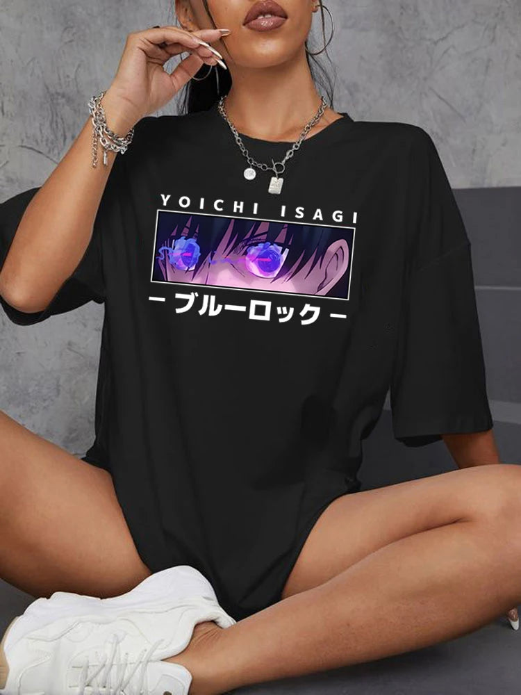 Anime BLUE LOCK Damen Baumwoll-T-Shirt Yoichi Isagi Druck Lose T-Shirts Kurzarm Fußball Manga Grafiken Weibliche Streetwear