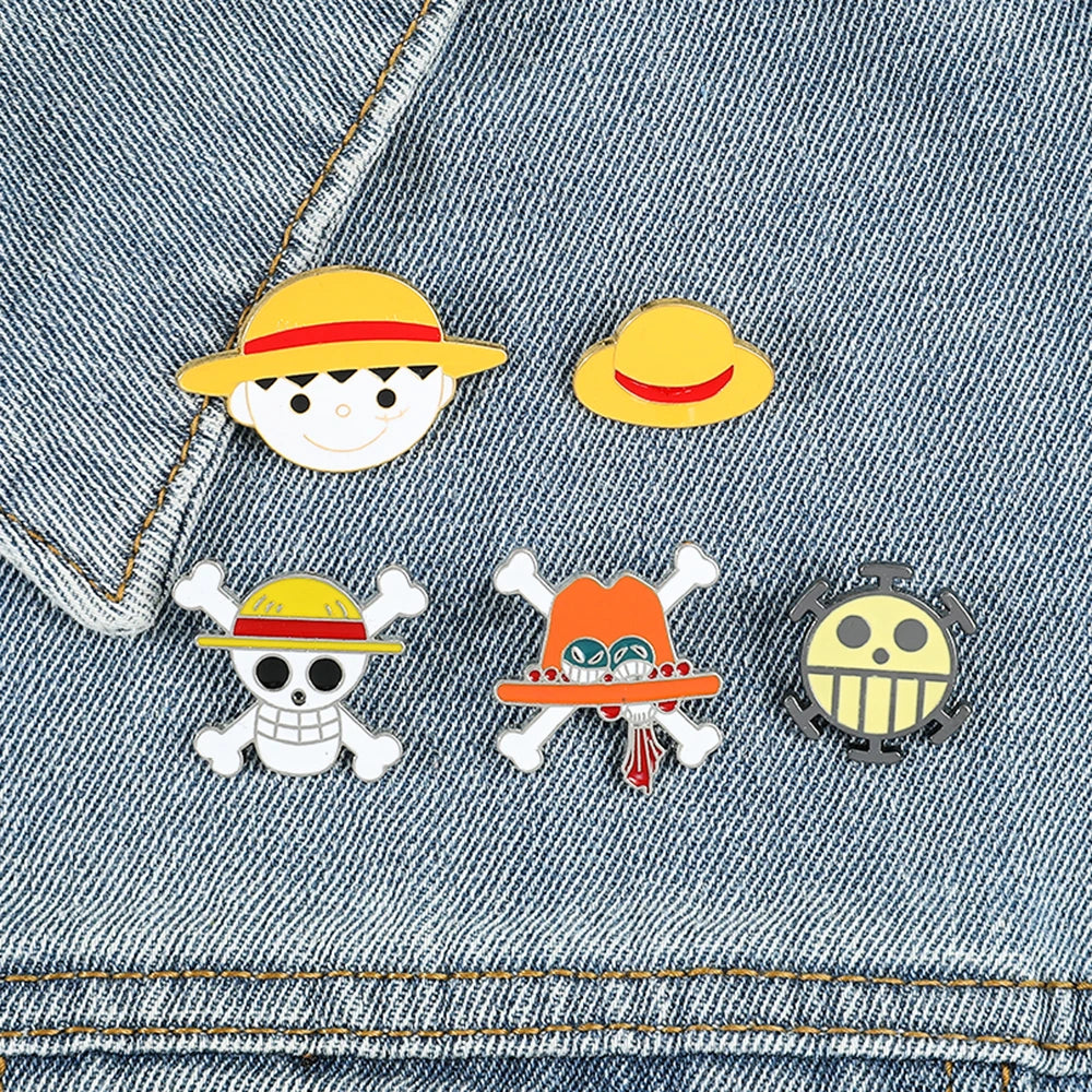 One Piece Brooch Anime Cartoon Monkey D. Luffy Skull Backpack Clothing Accessories Alloy Enamel Lapel Pins Brooches Badge