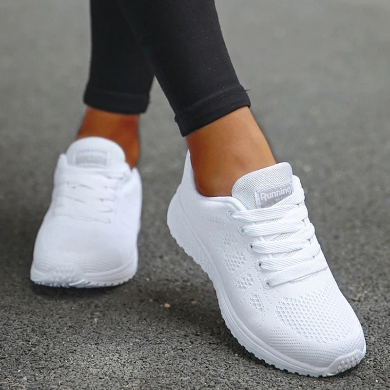 Baskets pour femmes 2024 Nouvelle mode Baskets respirantes Baskets confortables Tissu en maille À lacets Chaussures de tennis pour femmes pour femmes