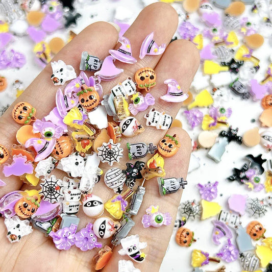 Lot de 50 breloques pour nail art en résine 3D en forme d'ange, fantôme, pierre tombale, citrouille, monstre, série Halloween, festival, décoration d'ongles, DIY